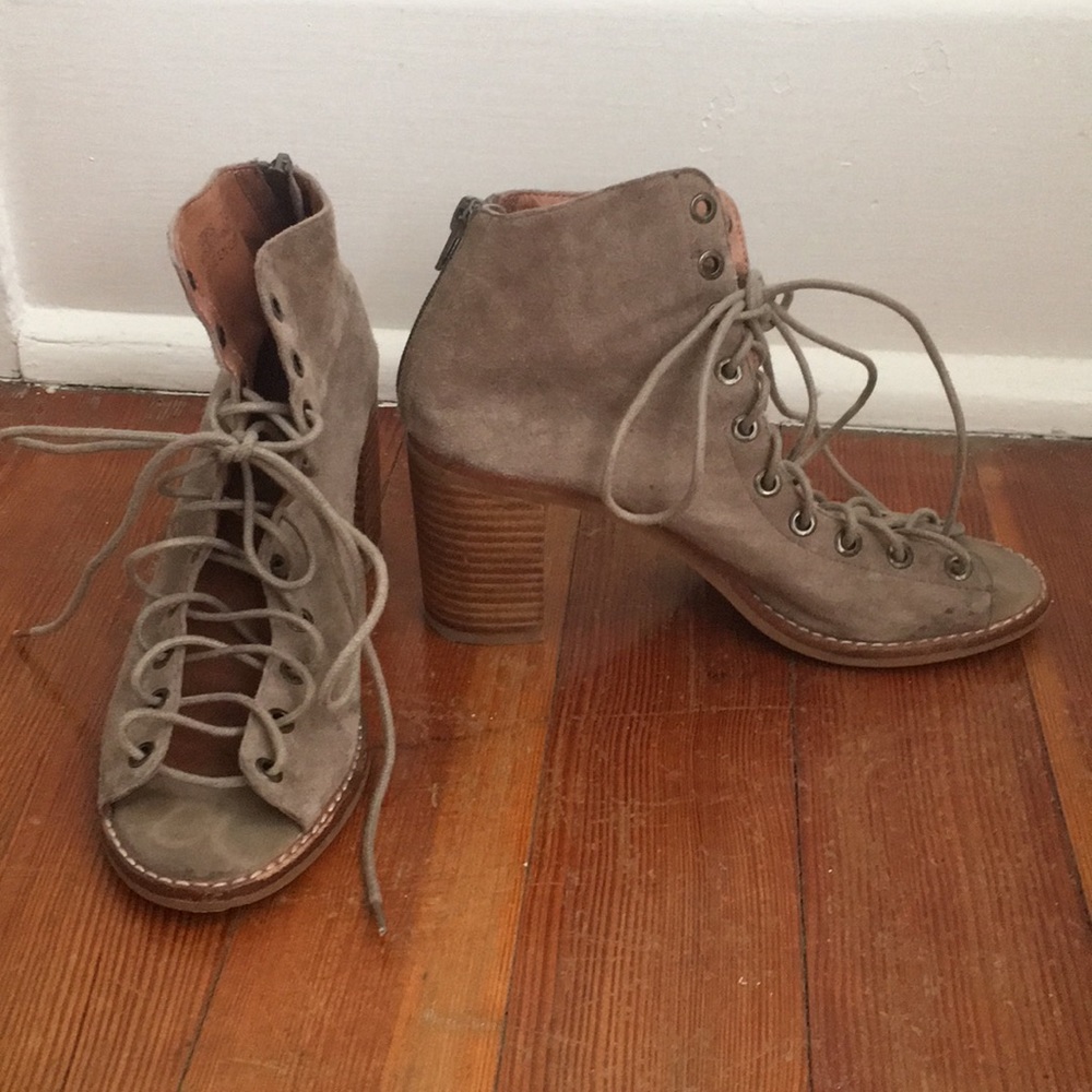 Jeffrey Campbell Lace-Up Cors heel